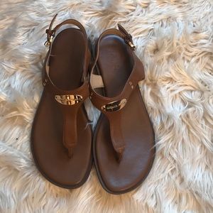 MICHAEL Michael Kors
MK Plate Flat Thong Sandals